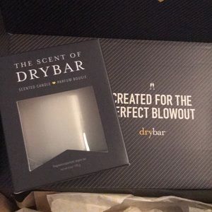 The scent of Drybar candle